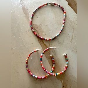 /Large hoop earrings. gold tone.